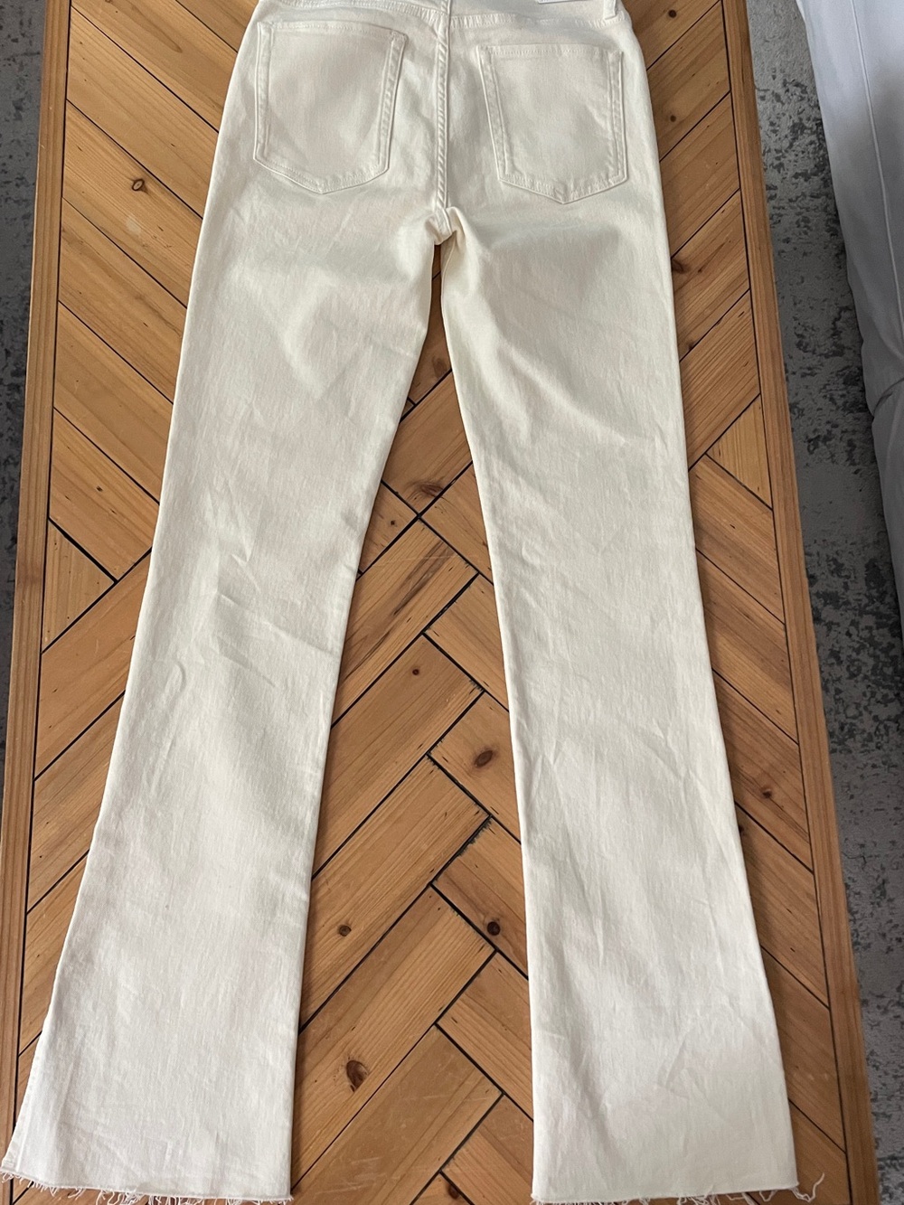 Anine Bing  Roy ivory  Split and raw Hem Jeans size 28 . Perfect summer jeans. - Picture 11 of 14